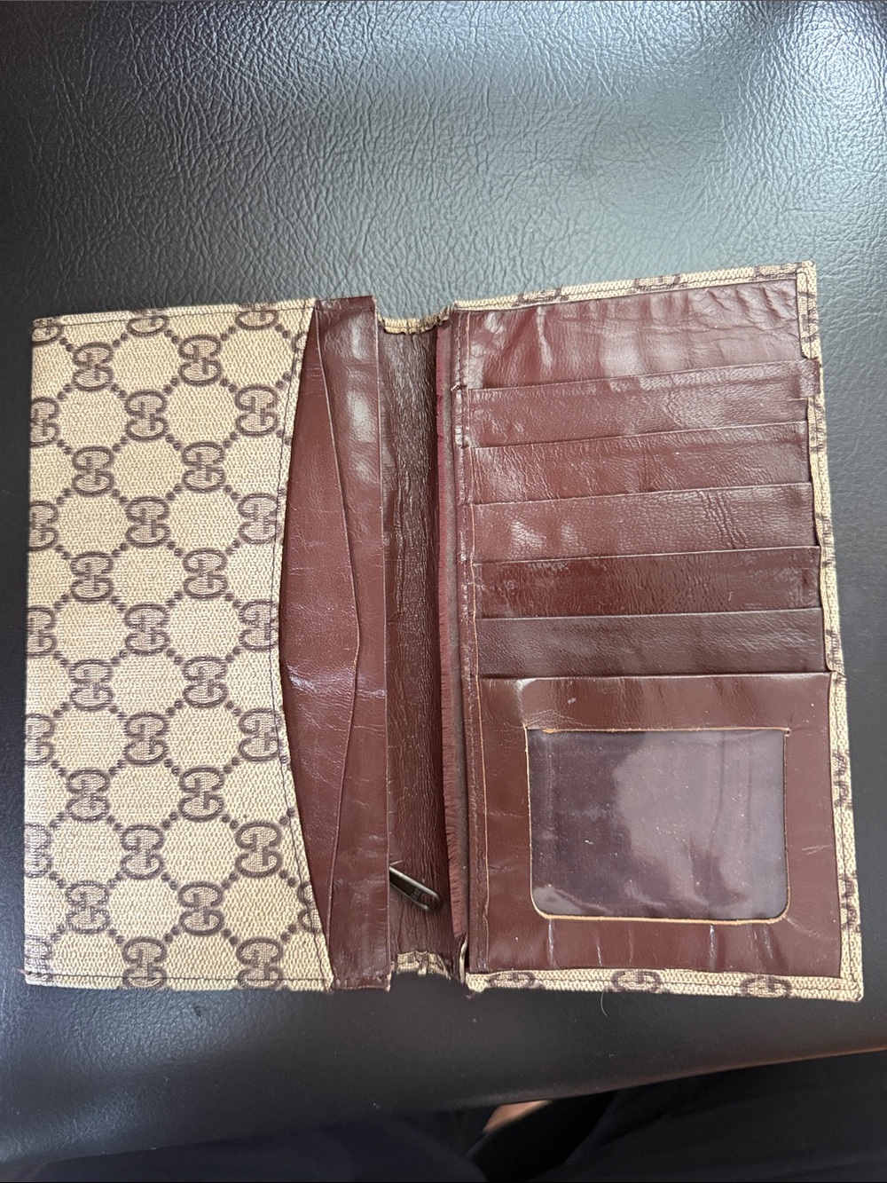 Gucci Beige and Brown GG Canvas Passport Cover - Picture 2 of 6